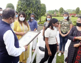 Community clean-up volunteers